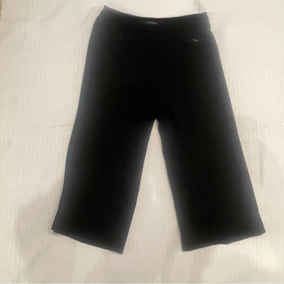 WHBM. Sz 4. Black Legacy Wide Leg Pant. Classic lightweight. Wardrobe essential - Picture 3 of 17